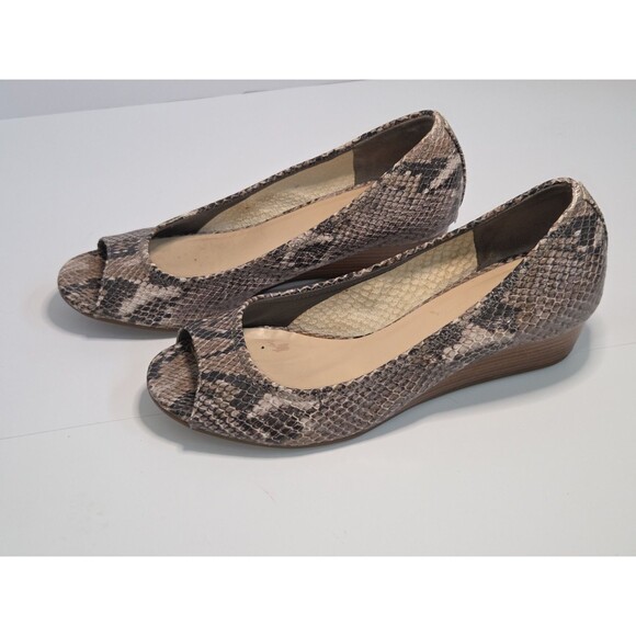 Cole Haan Snakeskin Leather Peep Toe Wedge Kitten Heel Sz 6.5 Nike Air Tech work - Picture 5 of 9